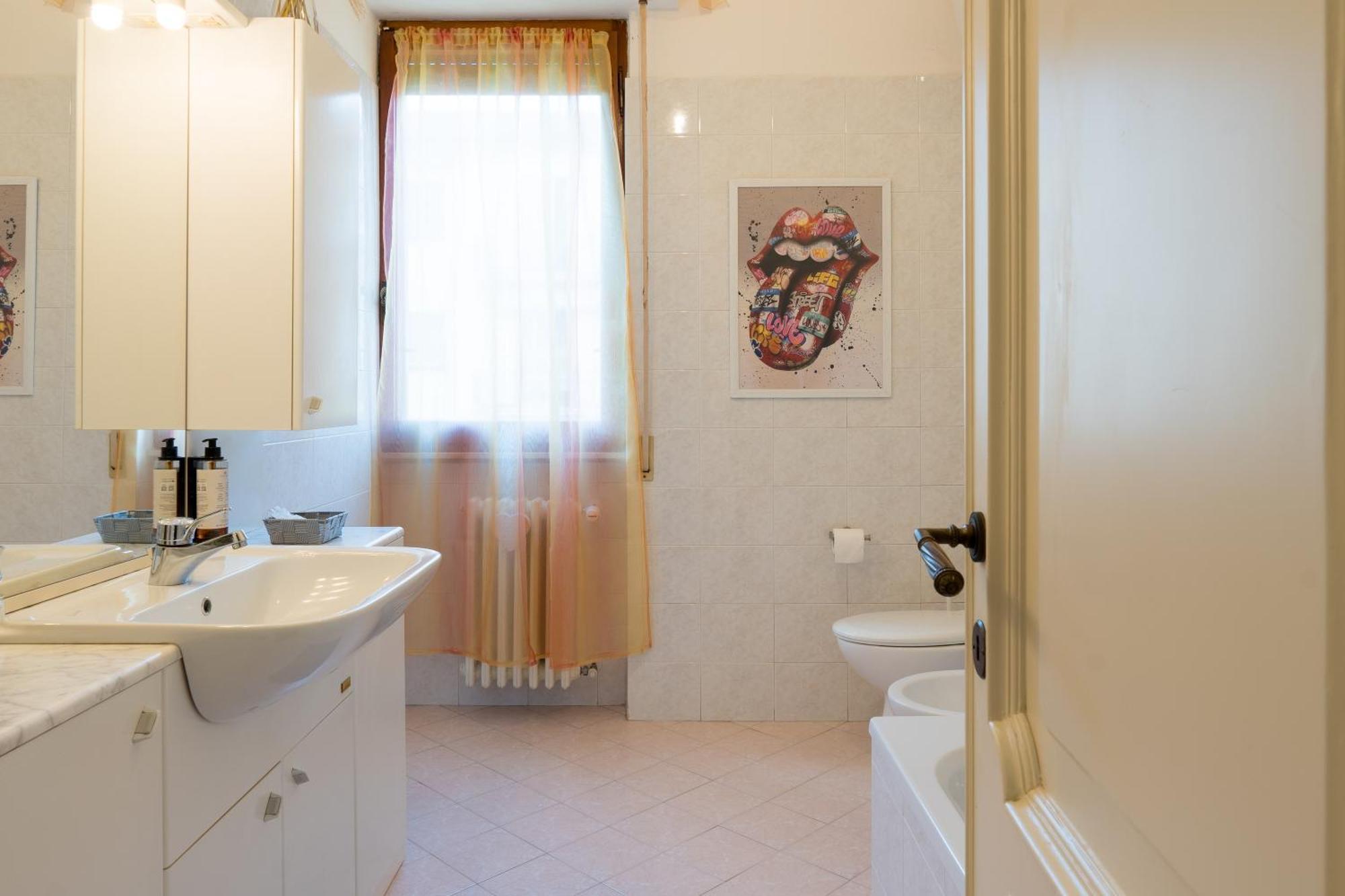Art Rooms Ареццо Экстерьер фото